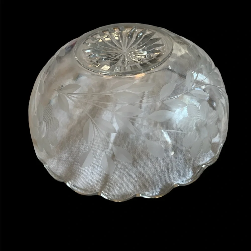 Vintage Etched Glass Berry Bowl 4.25” Scalloped Floral Starburst Candy Dish